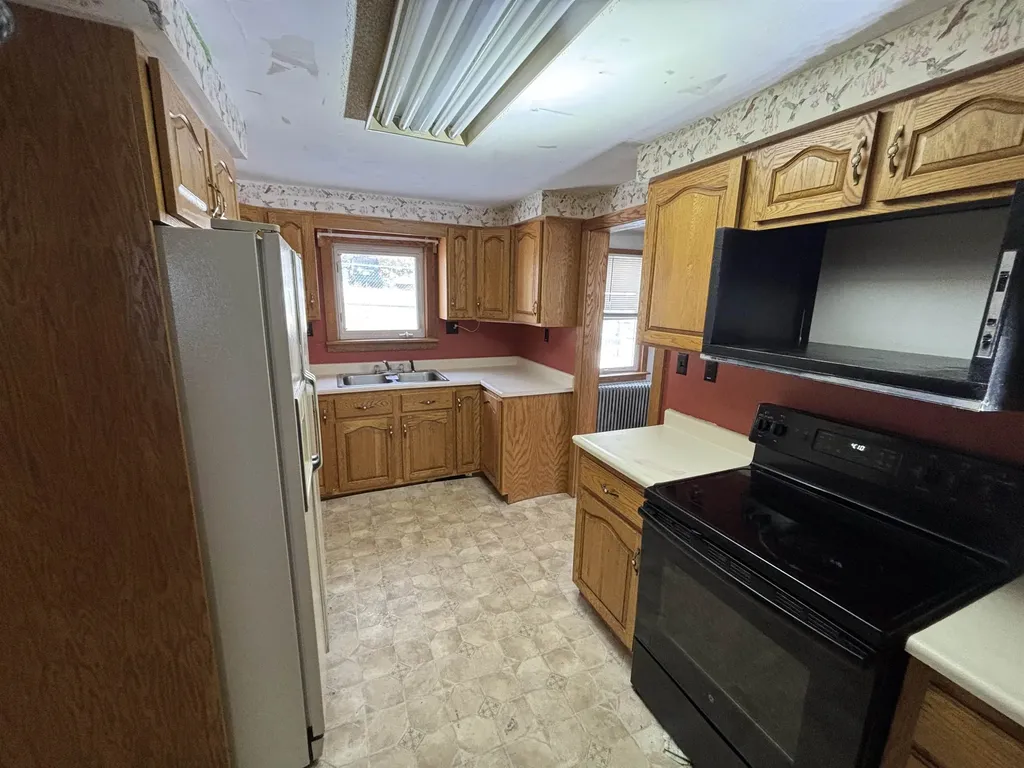 39 Abenaki Lane Berlin NH 03570