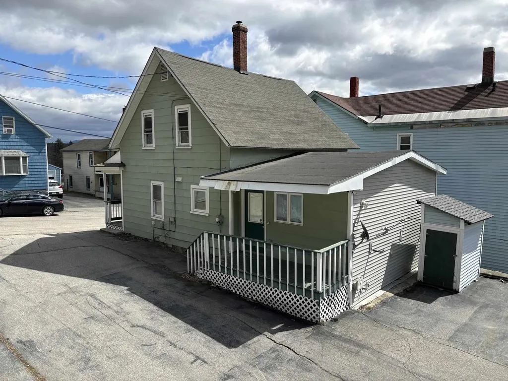 39 Abenaki Lane Berlin NH 03570