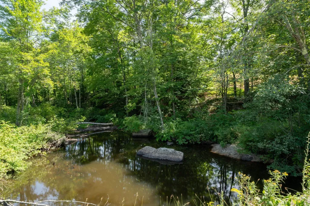 M7 L107 Gleason Falls Road Hillsborough NH 03244