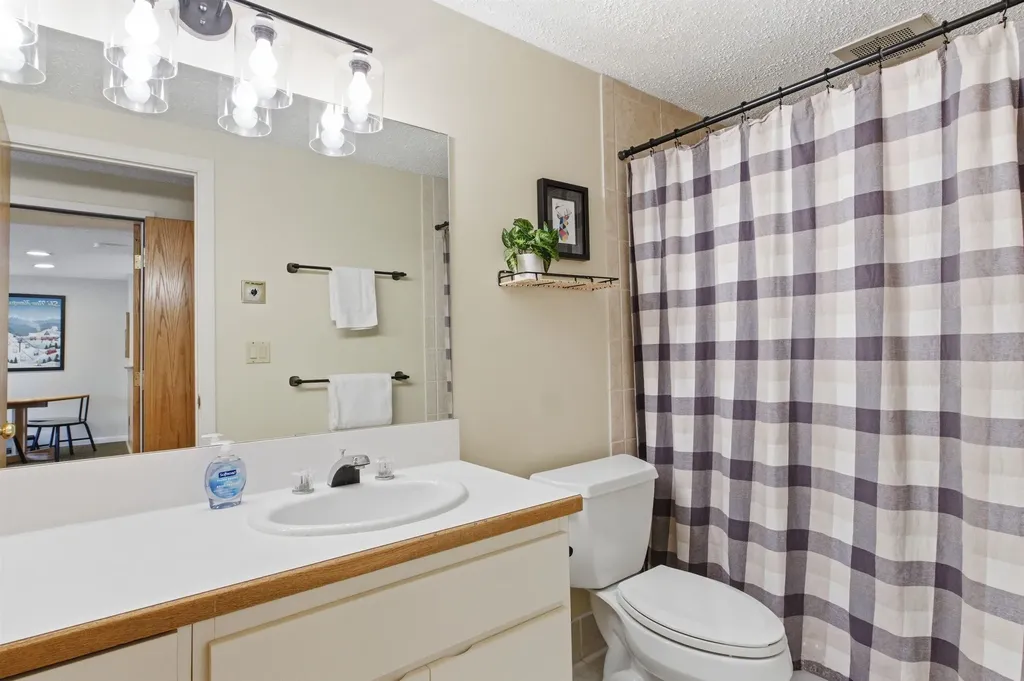 48 Cooper Memorial Drive Lincoln NH 03251