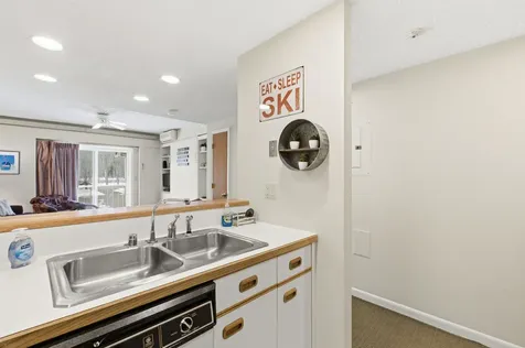 48 Cooper Memorial Drive Lincoln NH 03251