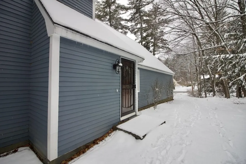 70 Hillside Drive Henniker NH 03242