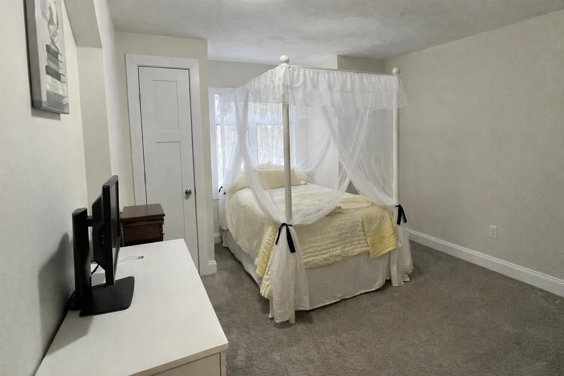 70 Hillside Drive Henniker NH 03242