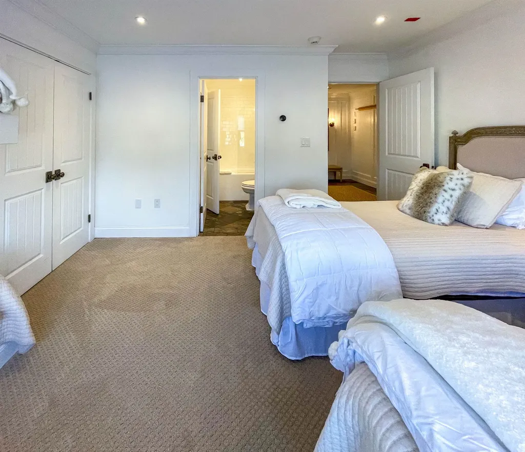 81 White Loop Ludlow VT 05149