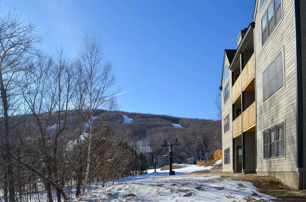 81 White Loop Ludlow VT 05149