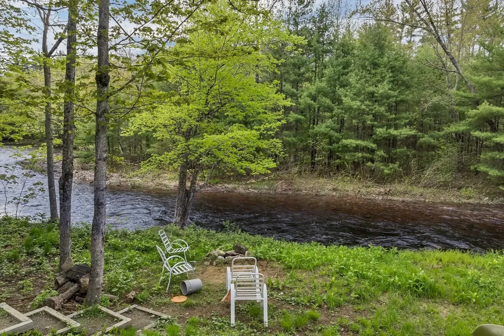 86 Bearcamp Highway Tamworth NH 03883