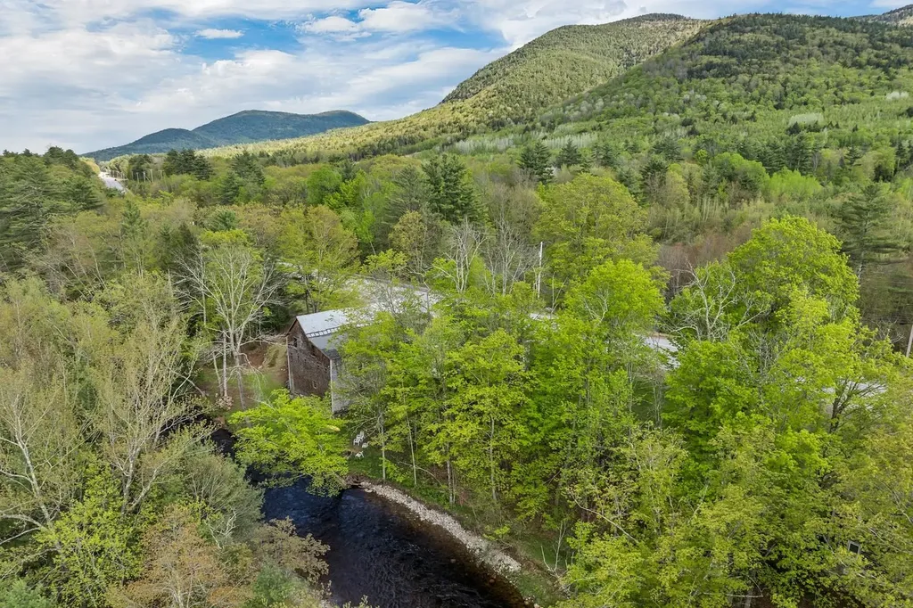 86 Bearcamp Highway Tamworth NH 03883