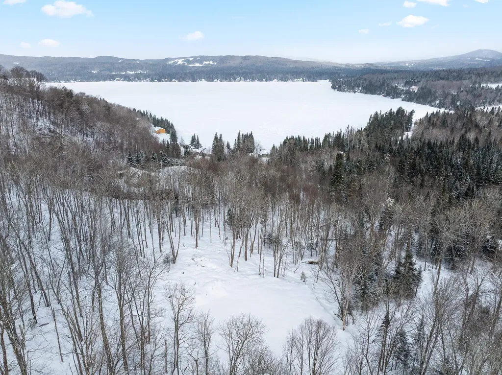 25 Spooner Road Pittsburg NH 03592