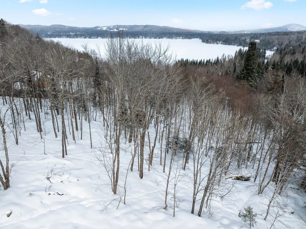 25 Spooner Road Pittsburg NH 03592