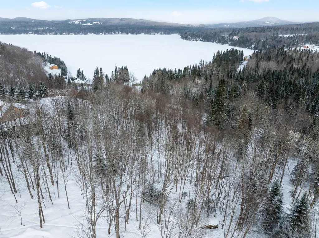 25 Spooner Road Pittsburg NH 03592