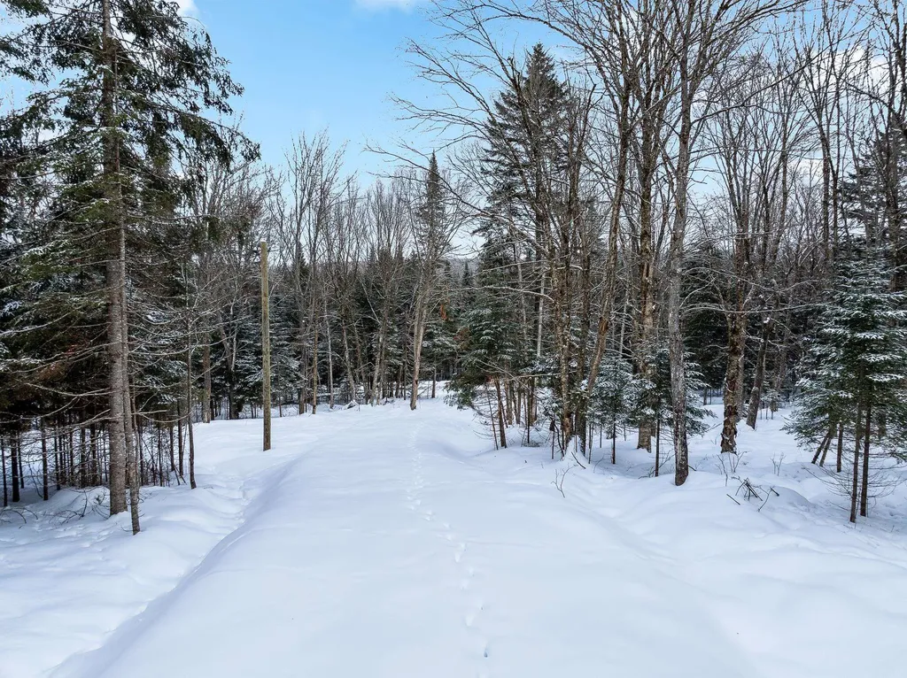 25 Spooner Road Pittsburg NH 03592