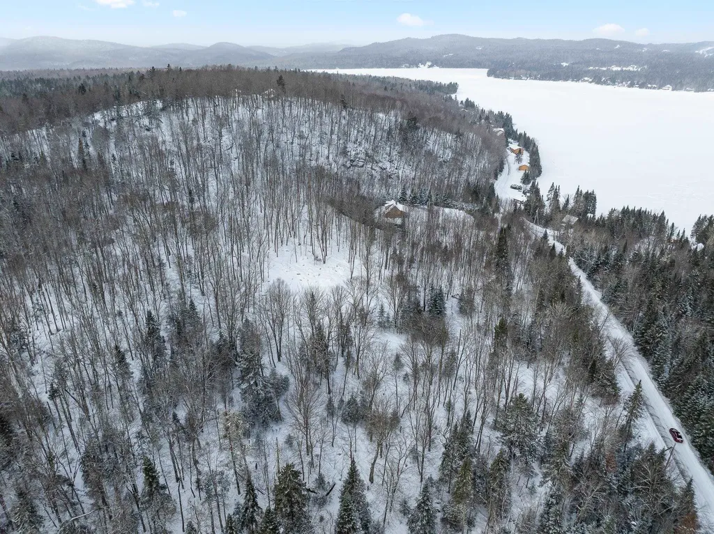 25 Spooner Road Pittsburg NH 03592