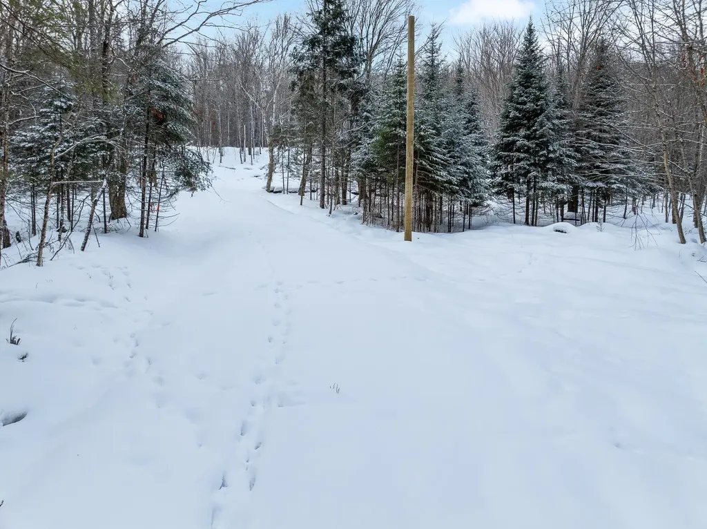 25 Spooner Road Pittsburg NH 03592