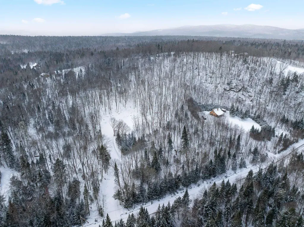 25 Spooner Road Pittsburg NH 03592