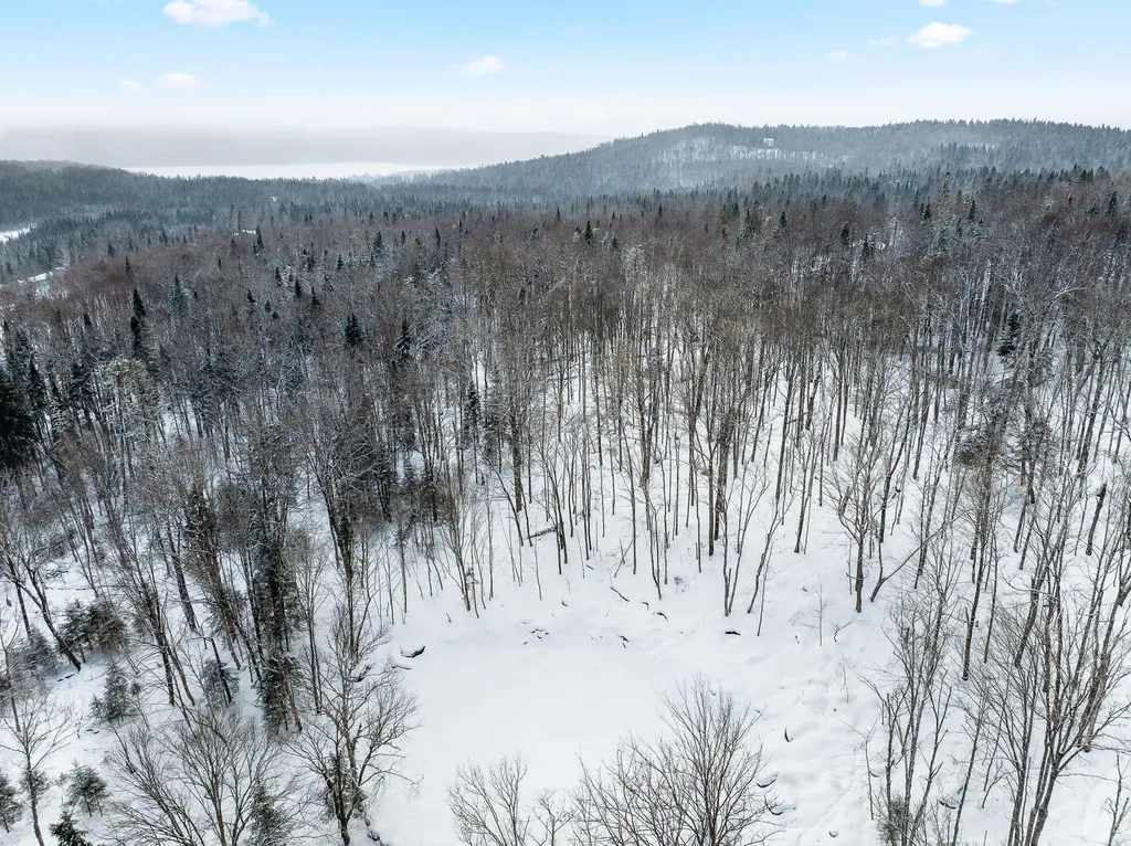 25 Spooner Road Pittsburg NH 03592