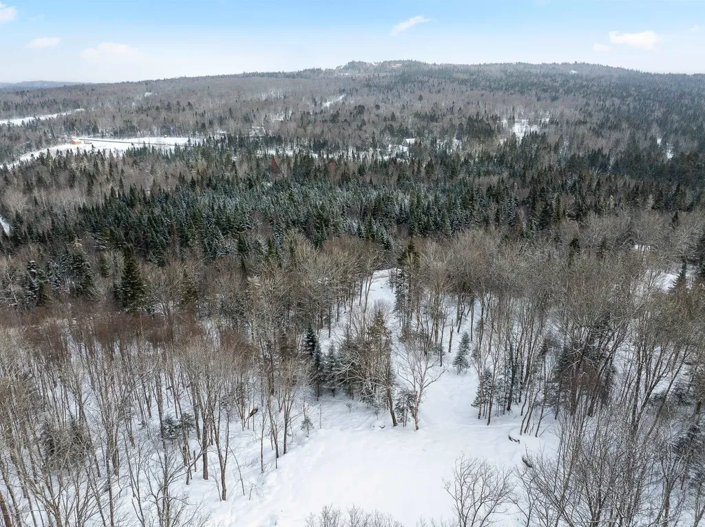 25 Spooner Road Pittsburg NH 03592