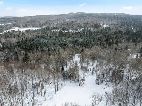 25 Spooner Road Pittsburg NH 03592