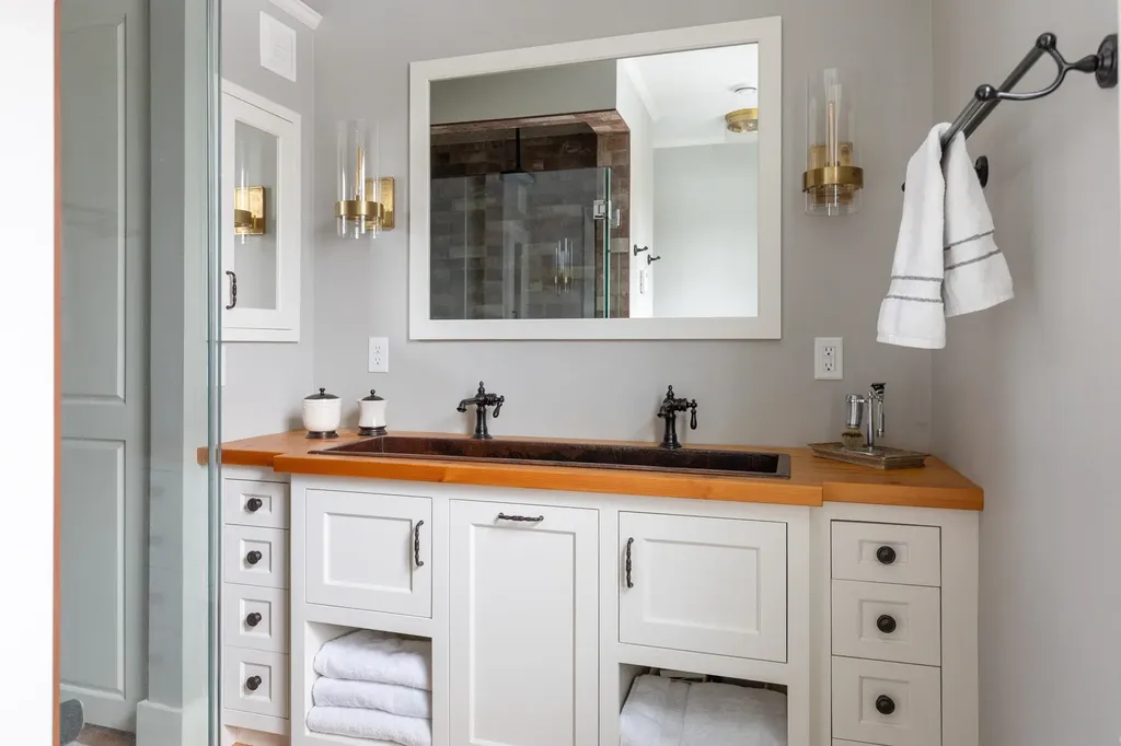 253 Main Street Norwich VT 05055