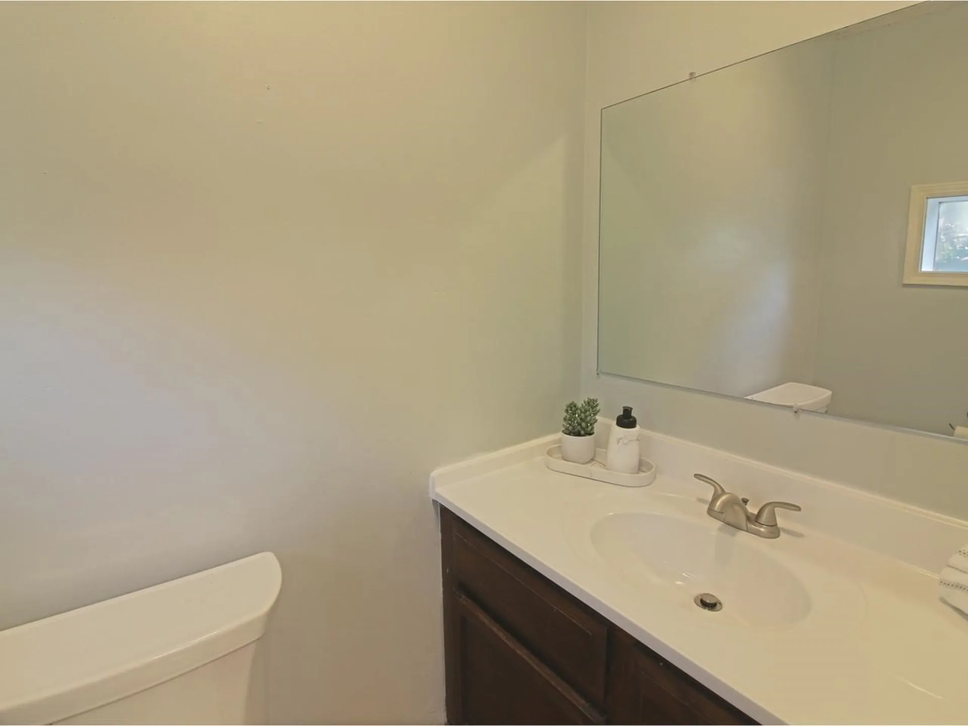 B10 Stonehedge Drive South Burlington VT 05403