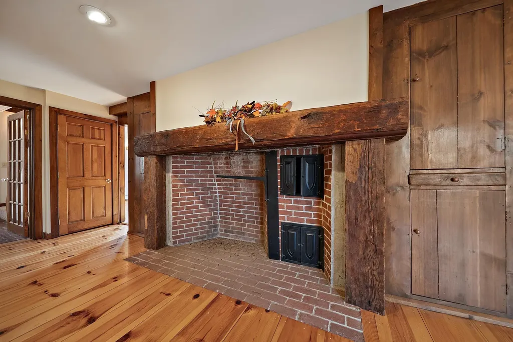 454 Main Street Fremont NH 03044