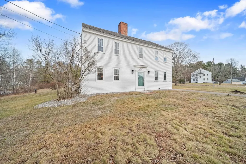 454 Main Street Fremont NH 03044