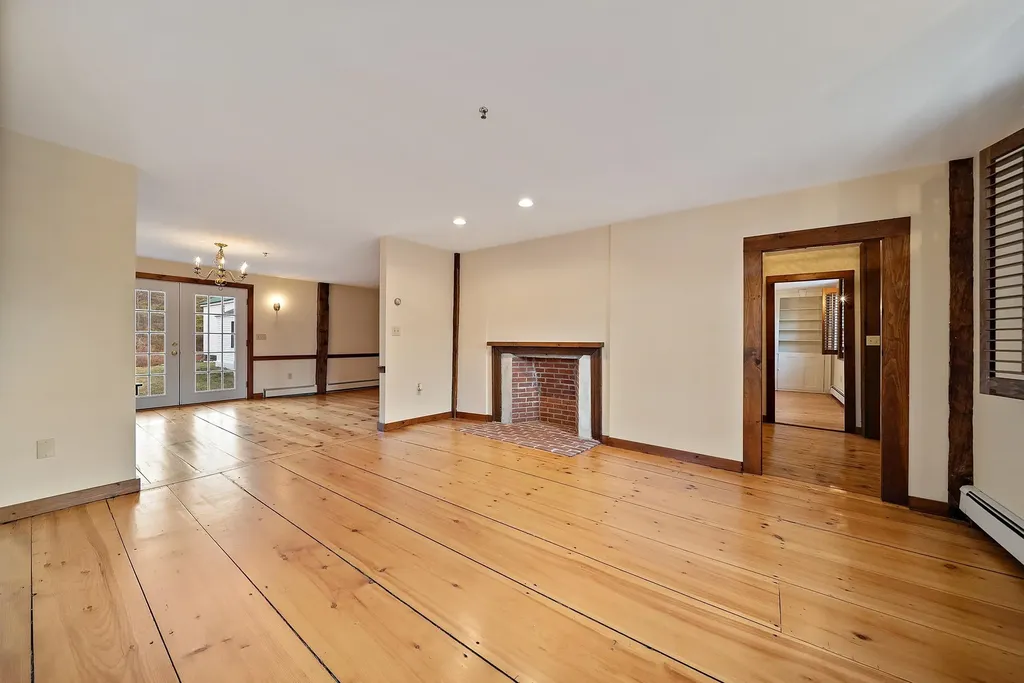 454 Main Street Fremont NH 03044