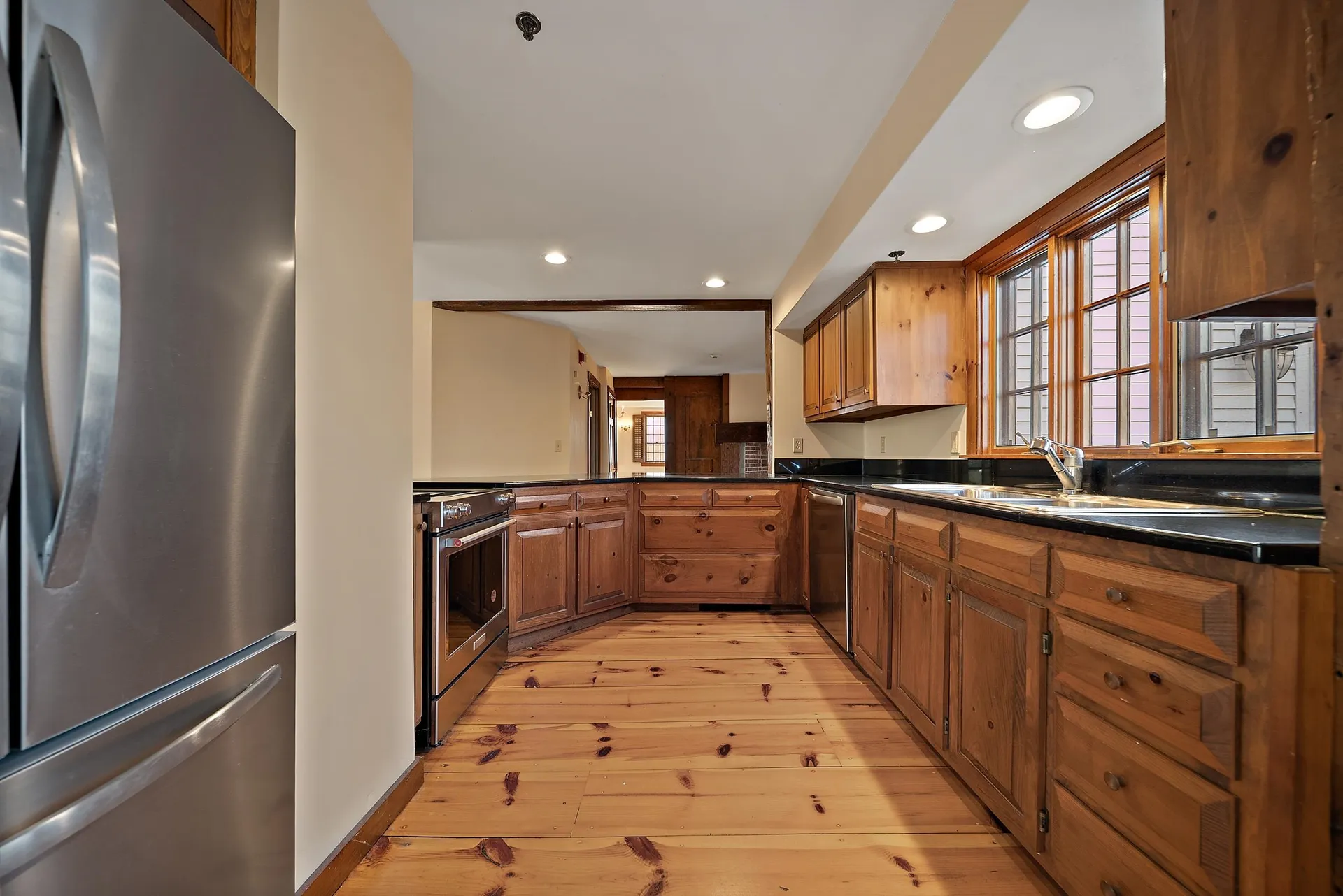 454 Main Street Fremont NH 03044