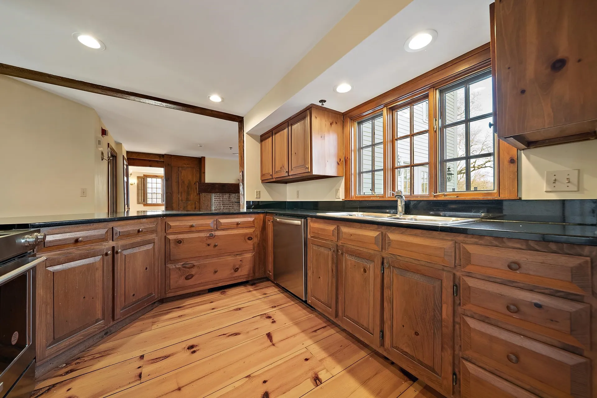 454 Main Street Fremont NH 03044