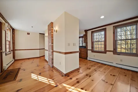 454 Main Street Fremont NH 03044