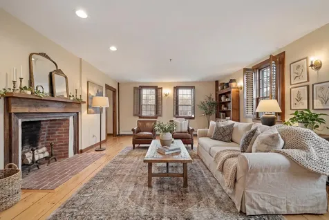 454 Main Street Fremont NH 03044