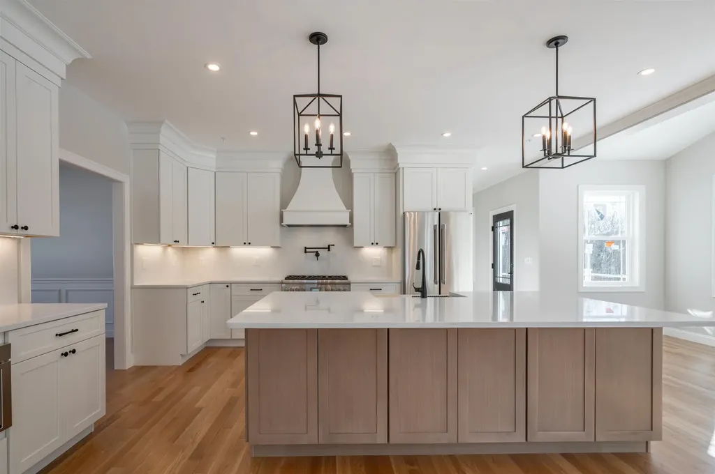 6 Newbury Road Pelham NH 03076