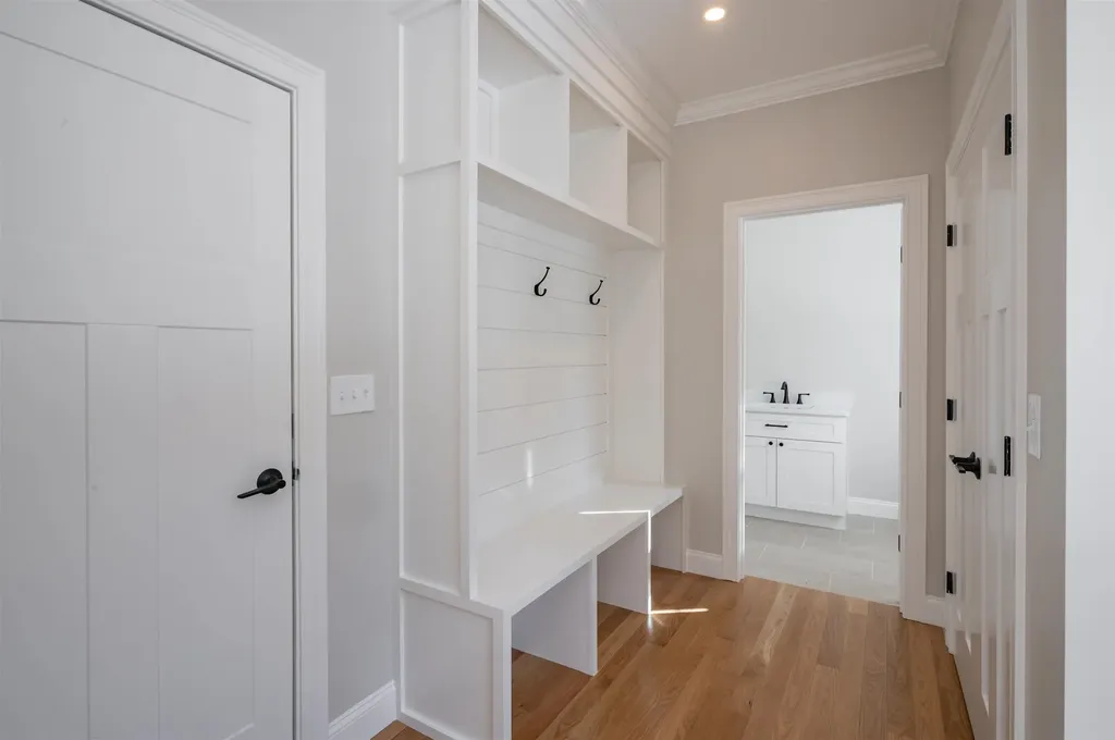 6 Newbury Road Pelham NH 03076