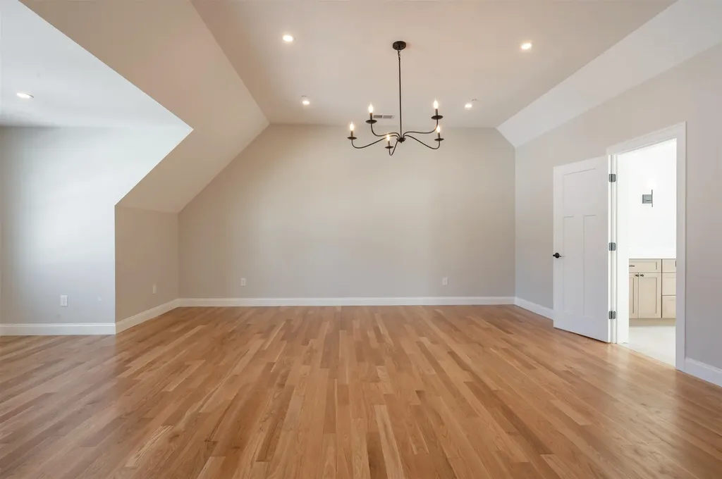 6 Newbury Road Pelham NH 03076