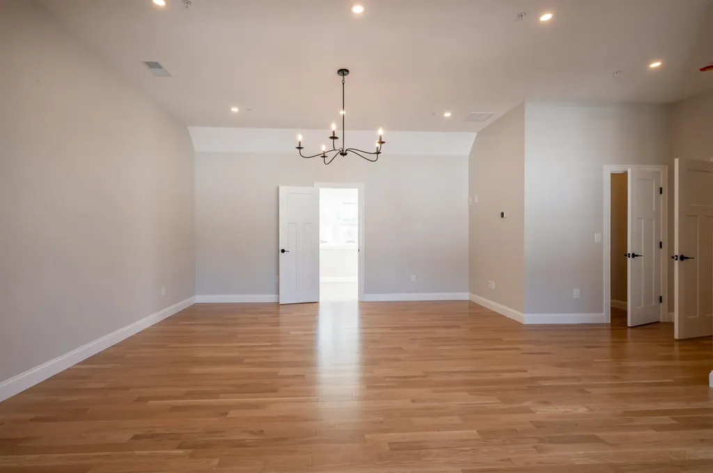 6 Newbury Road Pelham NH 03076