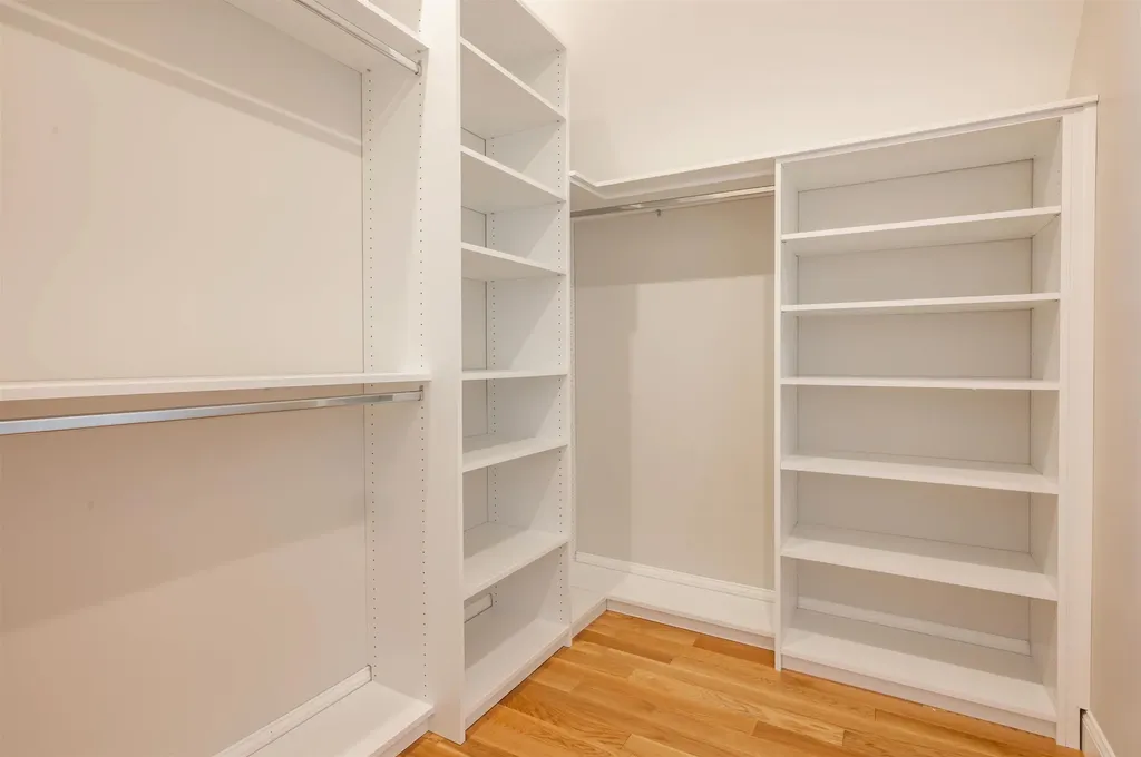 6 Newbury Road Pelham NH 03076