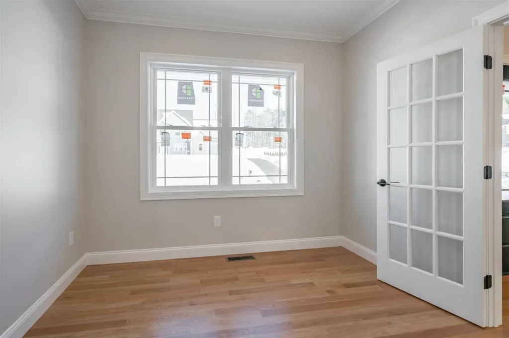 6 Newbury Road Pelham NH 03076