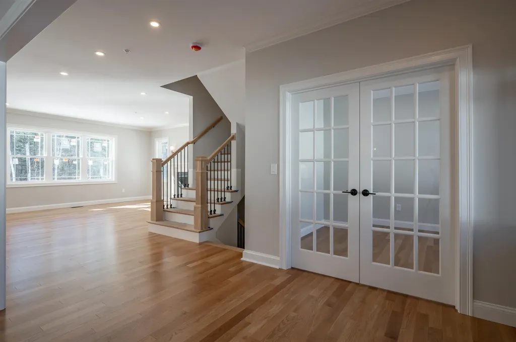 6 Newbury Road Pelham NH 03076