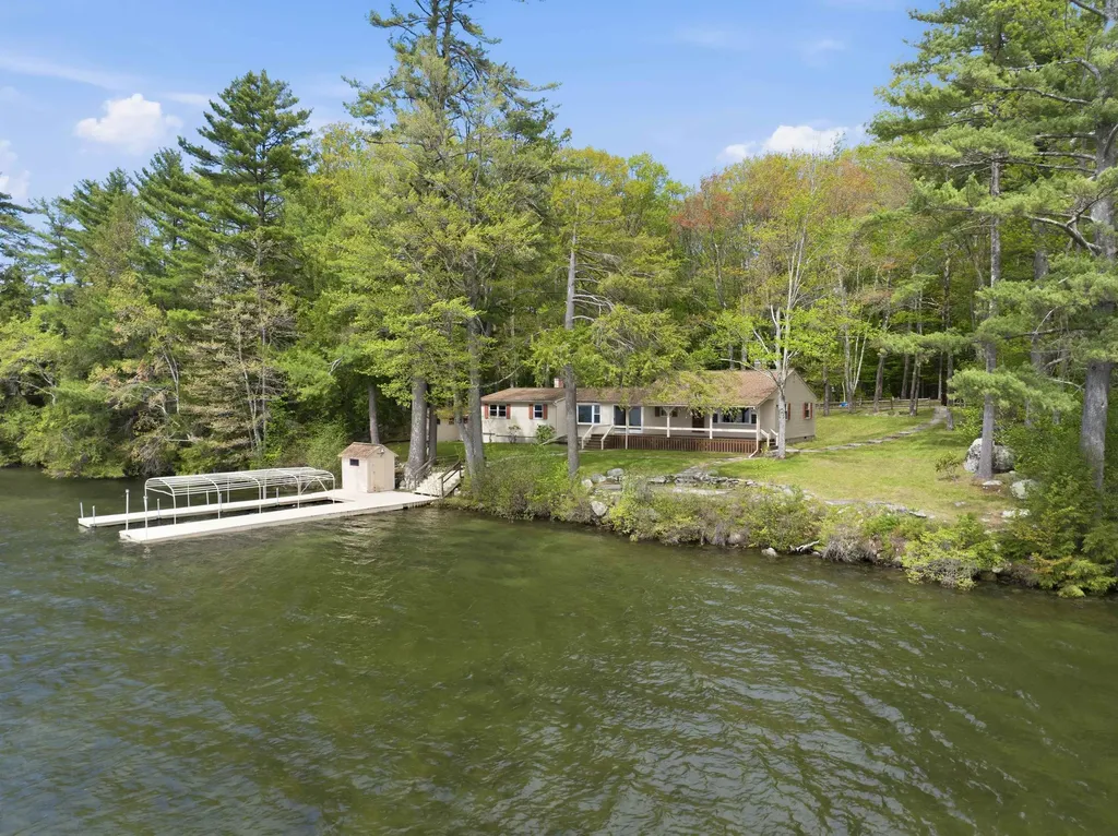 61 Wallace Point Road Moultonborough NH 03254