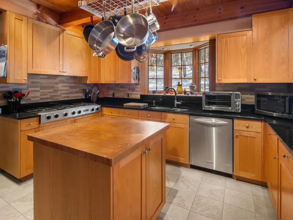 89 Highland Drive Huntington VT 05462