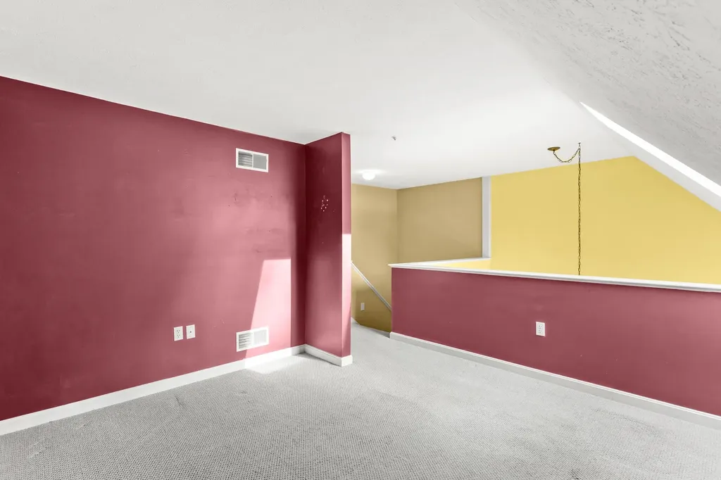 7 Suffolk Court Bedford NH 03110