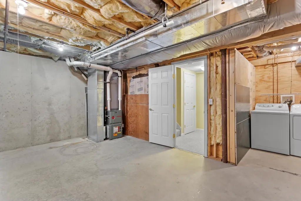 7 Suffolk Court Bedford NH 03110