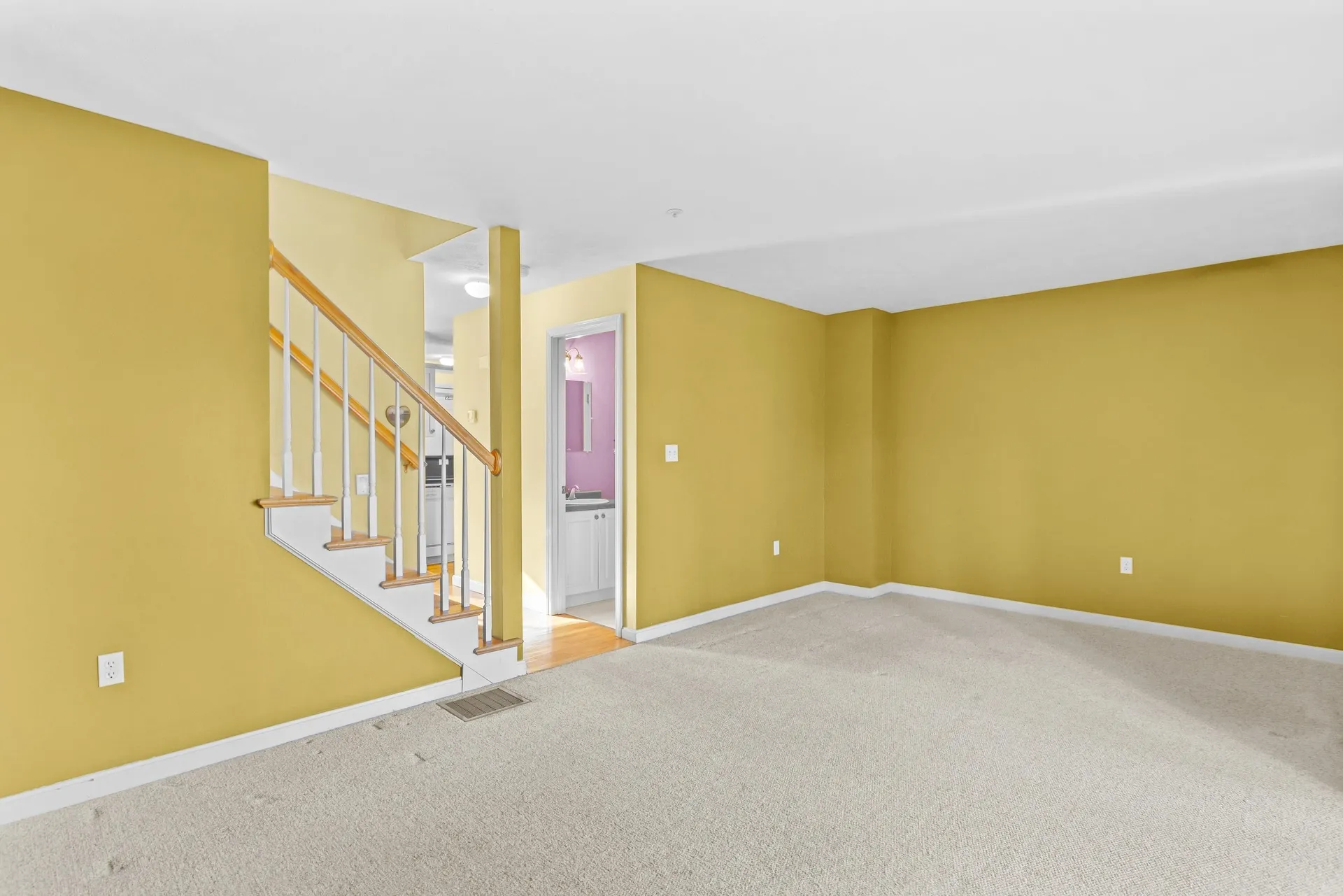 7 Suffolk Court Bedford NH 03110