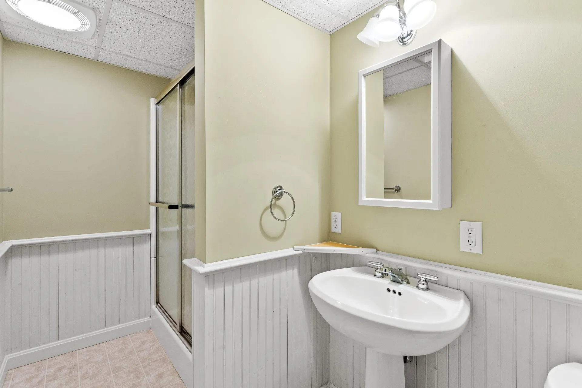 7 Suffolk Court Bedford NH 03110