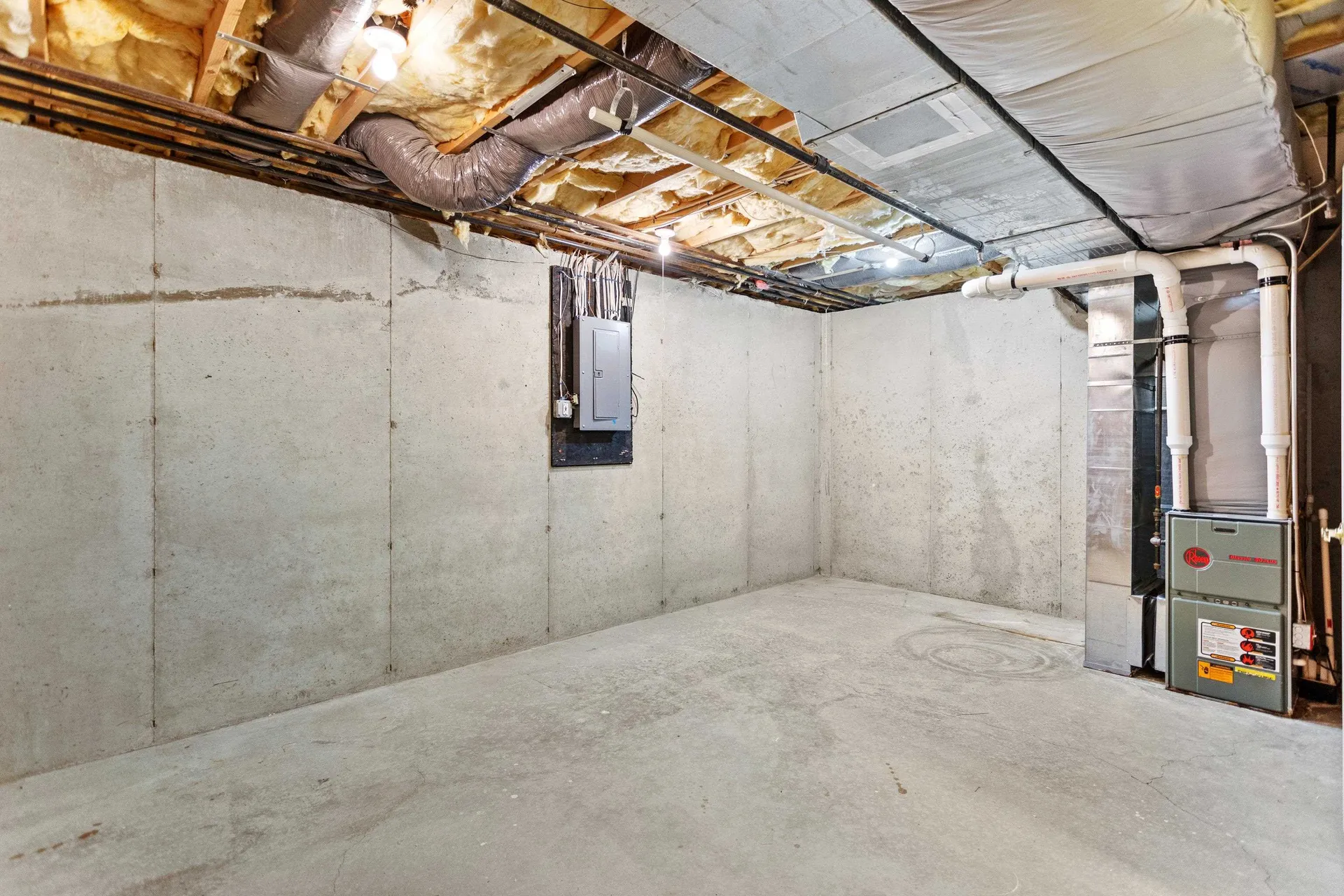 7 Suffolk Court Bedford NH 03110