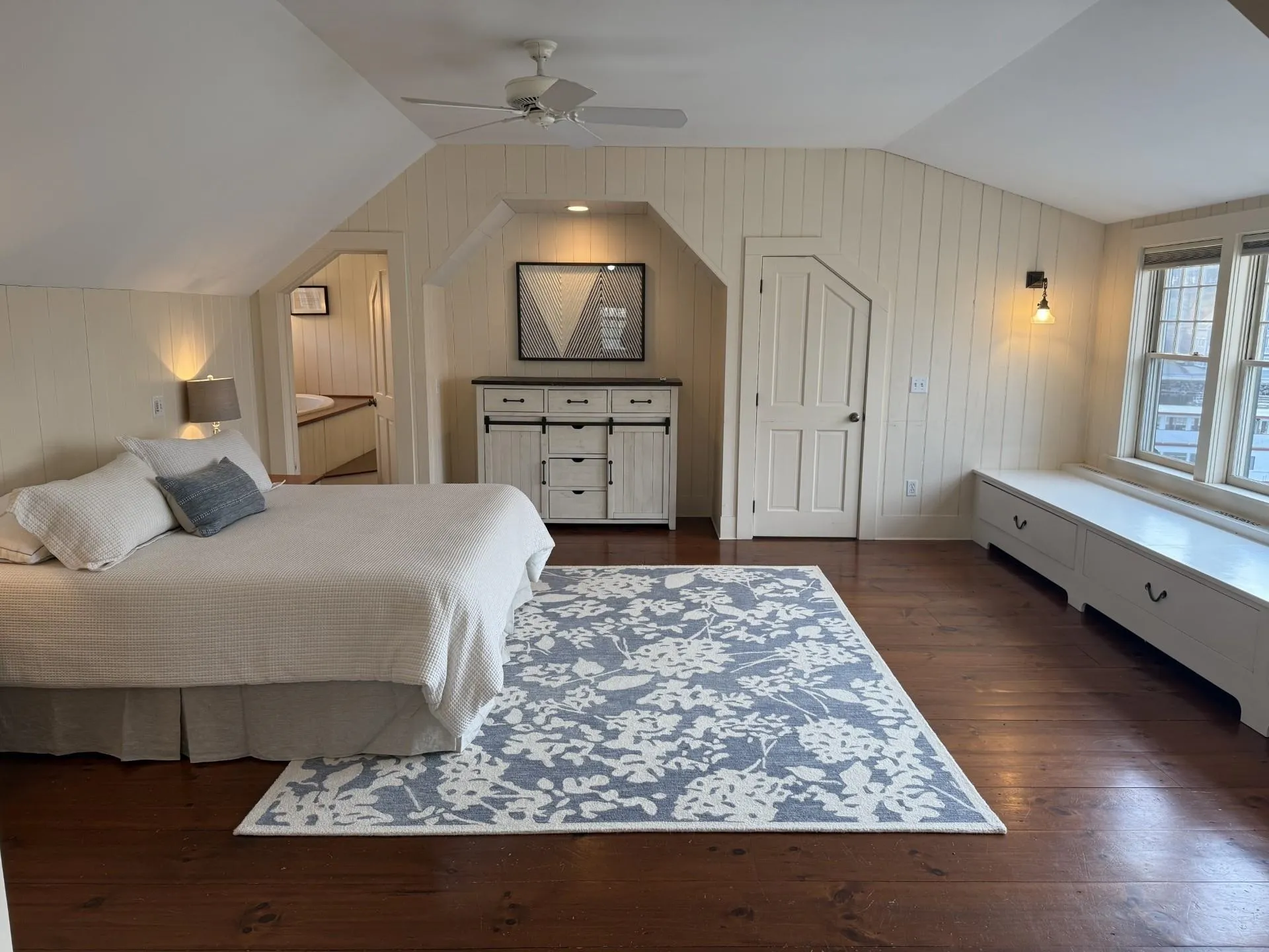 15 Lake Avenue Sunapee NH 03782