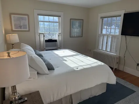 15 Lake Avenue Sunapee NH 03782