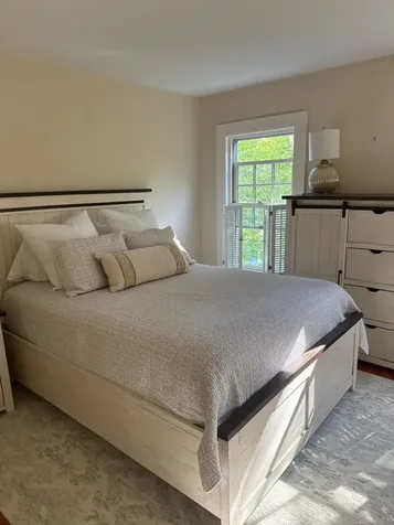 15 Lake Avenue Sunapee NH 03782