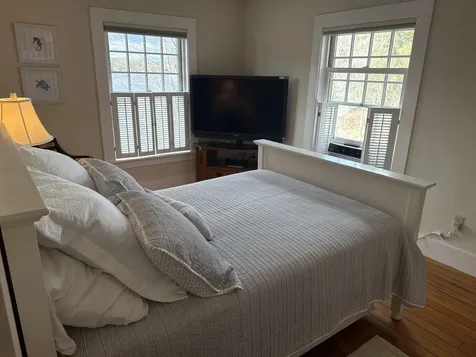 15 Lake Avenue Sunapee NH 03782