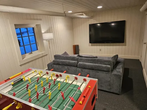 15 Lake Avenue Sunapee NH 03782