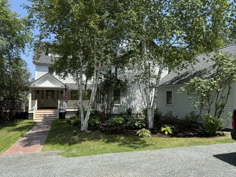 15 Lake Avenue Sunapee NH 03782